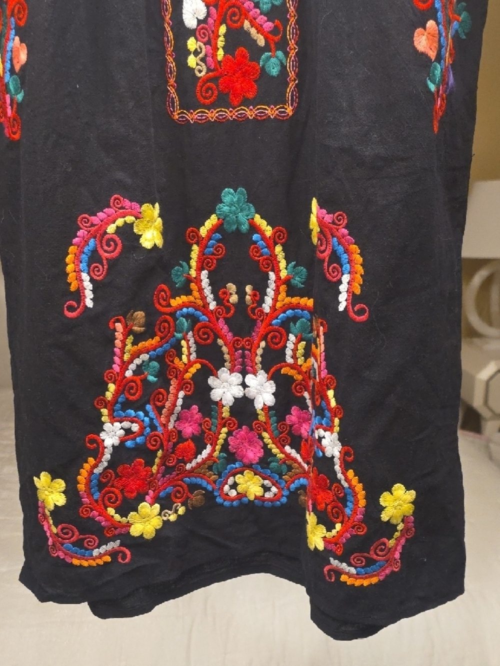 YZXDORWJ Embroidered Black Mini Dress with Multicolor Floral Detail S Overssized - Picture 3 of 15